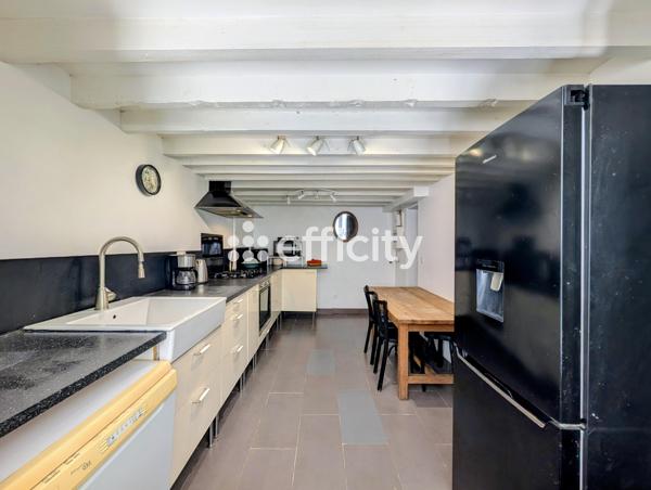 Maison
         6 pièces
        - 130 m² Bien prestige 440 000 € *