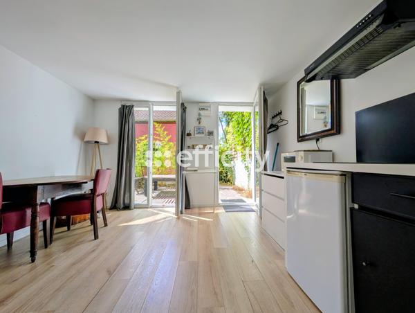 Maison
         6 pièces
        - 130 m² Bien prestige 440 000 € *