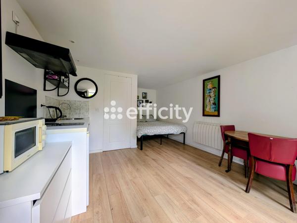 Maison
         6 pièces
        - 130 m² Bien prestige 440 000 € *