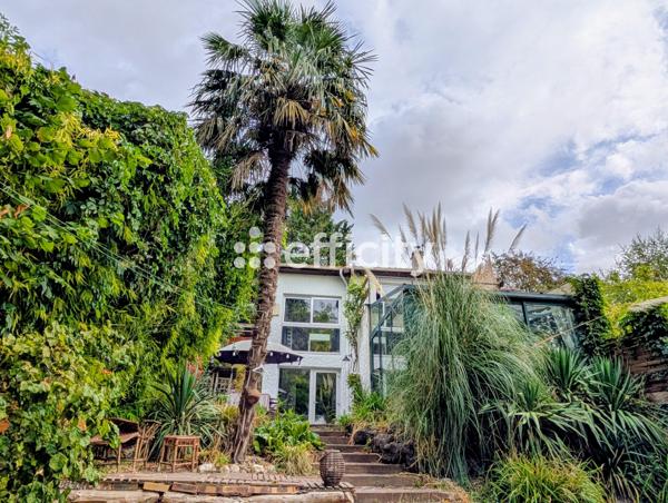 Maison
         6 pièces
        - 130 m² Bien prestige 440 000 € *