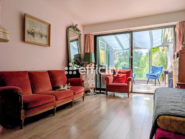 Maison
         6 pièces
        - 130 m² Bien prestige 440 000 € *