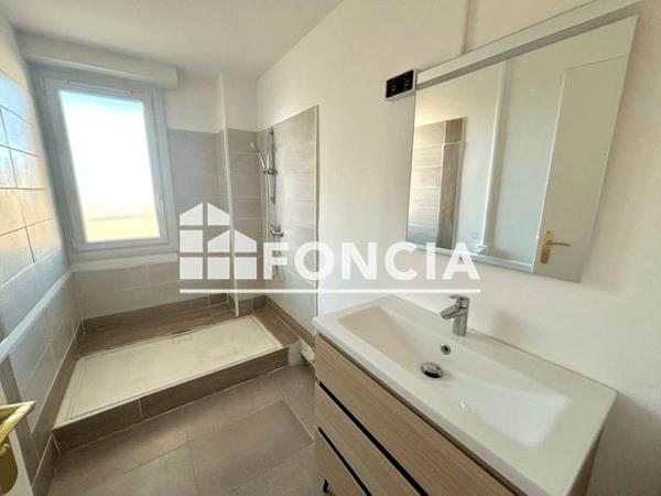 Location Local commercial 2 pièces 51.1 m² - 39 BOULEVARD GEORGES CLEMENCEAU Toulon 83000