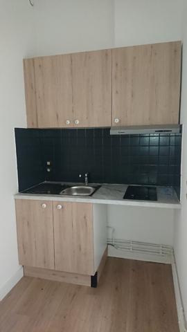A vendre pour Investisseurs Immeuble centre ville Mont De Marsan local commercial et 5 appartements loués