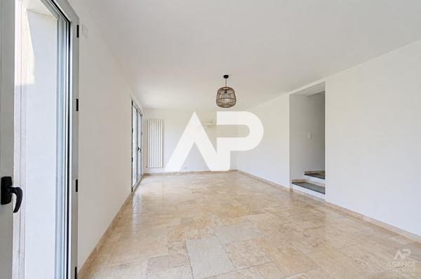 Maison Suresnes 8 pièce(s) 274 m2 1 699 000 € **  - Référence  20111