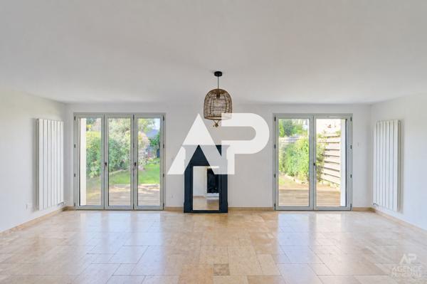 Maison Suresnes 8 pièce(s) 274 m2 1 699 000 € **  - Référence  20111