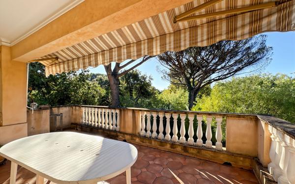 Maison à vendre    6 pièces •  La Croix-Valmer