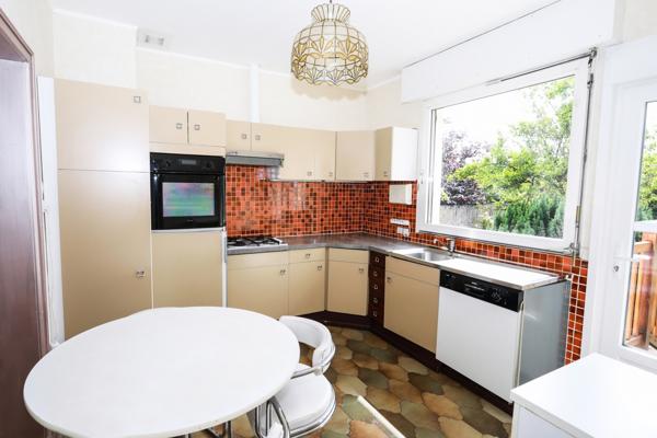 JOLI PLAIN PIED SUR SOUS SOL A AMNEVILLE