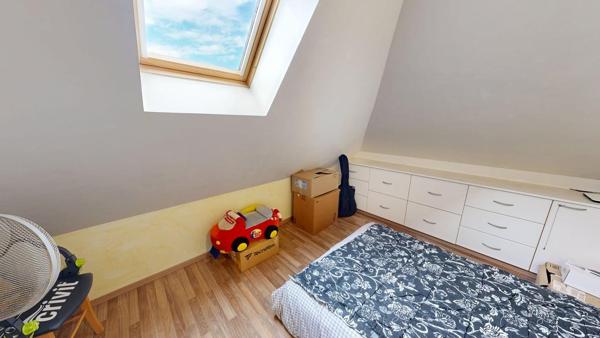 Coeur de Village, Maison familiale avec sous-sol complet et piscine