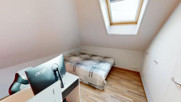 Coeur de Village, Maison familiale avec sous-sol complet et piscine