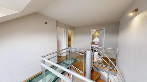 Coeur de Village, Maison familiale avec sous-sol complet et piscine