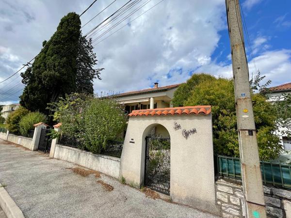 Alès quartier Clavières Exclusivité maison en pierres 6 pièces  sur 2 niveaux de 133 m2 sur terrain 501 m2