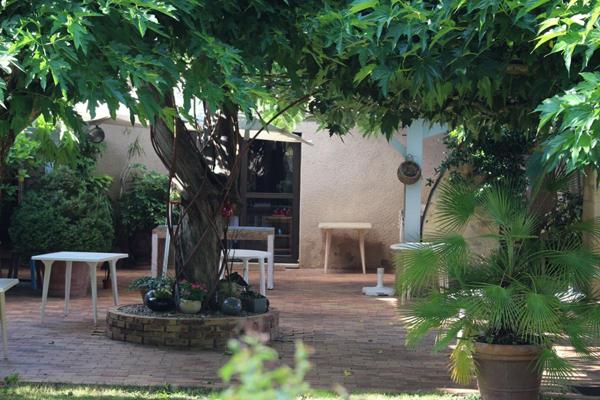 A Saint Macaire, proche Langon : bel ensemble immobilier , piscine, gite... 15 pièces 700 m2