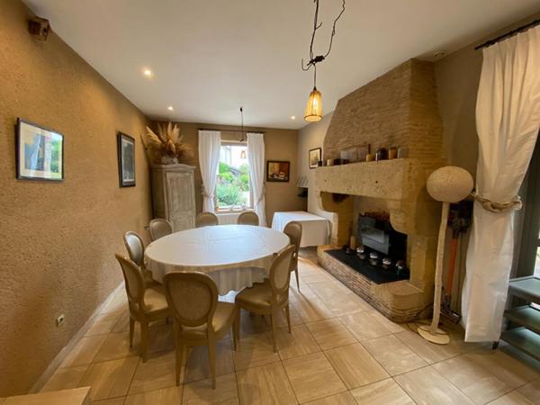 A Saint Macaire, proche Langon : bel ensemble immobilier , piscine, gite... 15 pièces 700 m2