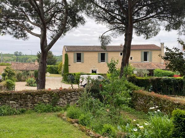 A Saint Macaire, proche Langon : bel ensemble immobilier , piscine, gite... 15 pièces 700 m2