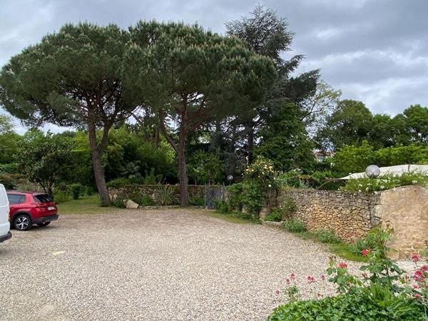 A Saint Macaire, proche Langon : bel ensemble immobilier , piscine, gite... 15 pièces 700 m2