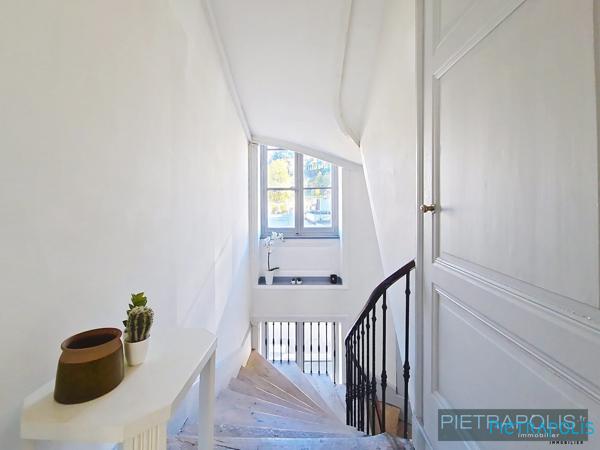 APPARTEMENT DUPLEX - 2 CHBRES – PARKING - CAVE