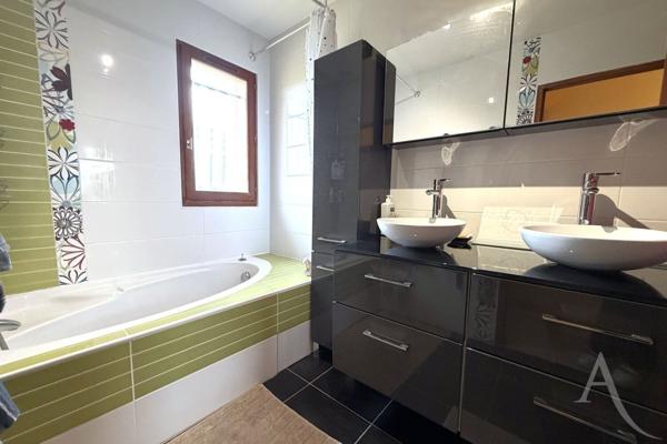 Maison Villenave d'Ornon - 4 chambres - 119 m2 avec garage