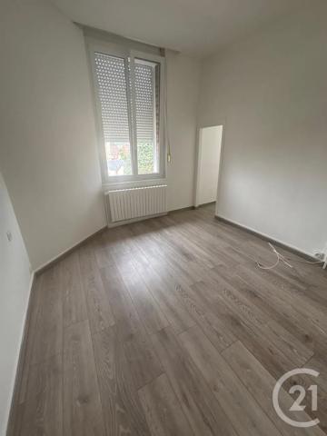 Maison à vendre  6 pièces - 93 m 2   ST QUENTIN  - 02