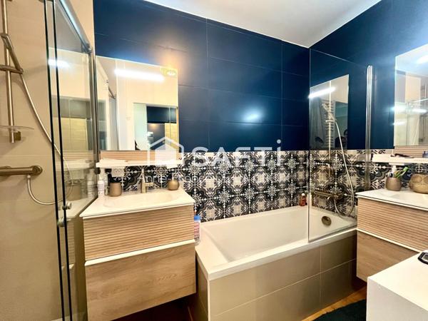 Contemporaine, Merignac centre, 6 chambres.