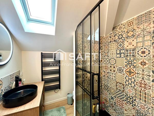 Contemporaine, Merignac centre, 6 chambres.