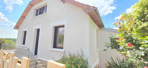 CHARTRES CENTRE : La campagne à la ville avec cette lumineuse Maison des années 30 rénovée - proche quartier Chanzy