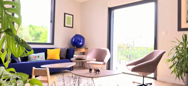 CHARTRES CENTRE : La campagne à la ville avec cette lumineuse Maison des années 30 rénovée - proche quartier Chanzy