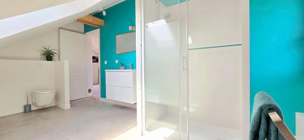 CHARTRES CENTRE : La campagne à la ville avec cette lumineuse Maison des années 30 rénovée - proche quartier Chanzy