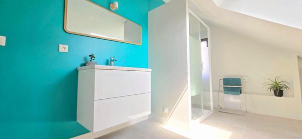 CHARTRES CENTRE : La campagne à la ville avec cette lumineuse Maison des années 30 rénovée - proche quartier Chanzy