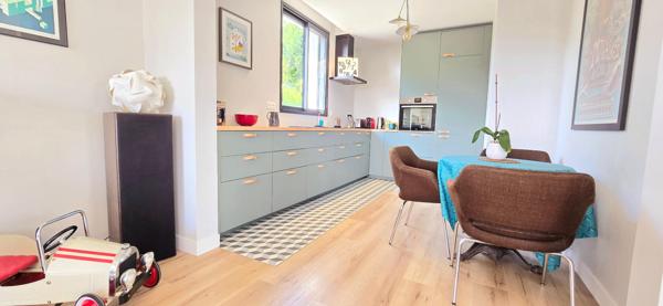 CHARTRES CENTRE : La campagne à la ville avec cette lumineuse Maison des années 30 rénovée - proche quartier Chanzy