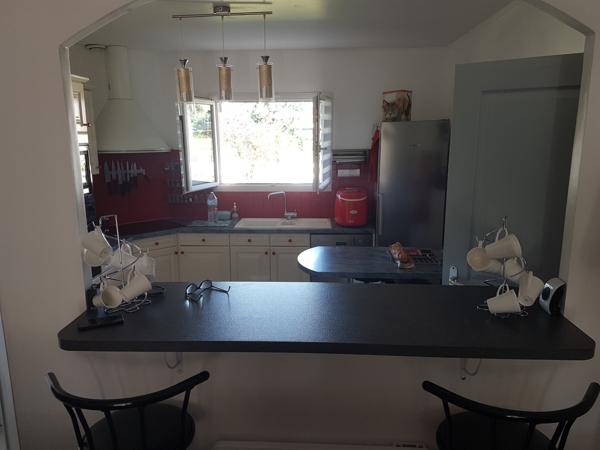 En placement idéal pour cette maison à Lège bourg