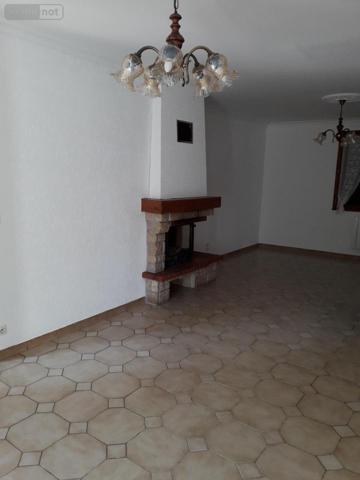 Maison à louer à Bazougers en Mayenne (53170), ref : 53006-L285