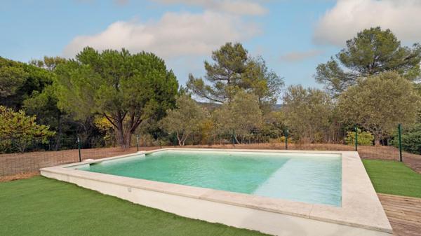 Villa contemporaine 4 pièces au calme absolu.