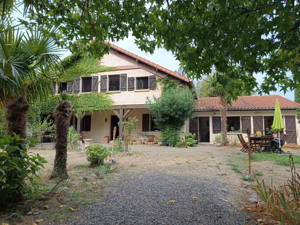 AUTHENTIQUE MAISON DE CHARME AVEC DEPENDANCES