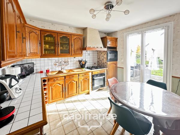 🏡 Maison familiale de 140 m² avec sous-sol total – Parigné-l’Évêque (proximité Le Mans)