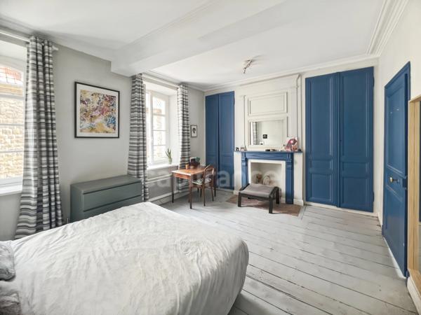 À VENDRE - BOULOGNE-SUR-MER - MAISON DE VILLE  4 PIÈCES - 104 M2