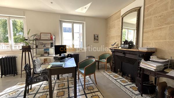 Vente
                Villa270 m² - 6 Pièces -
                    MERIGNAC (33700)