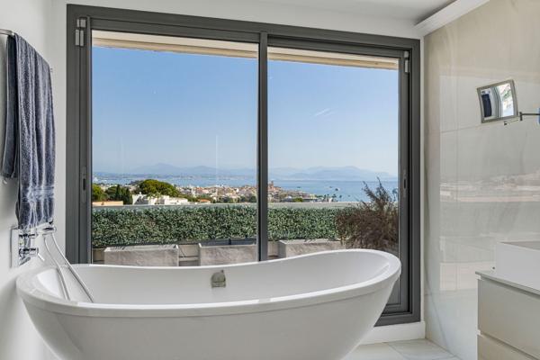 Vente Penthouse Antibes 4 Pièces 142 m²