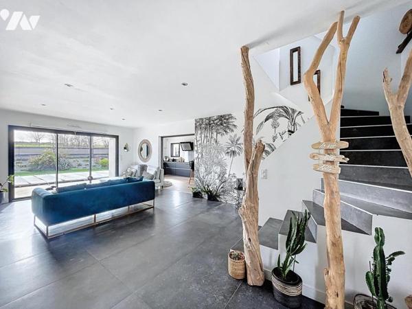 Belle contemporaine entre bourg et plages