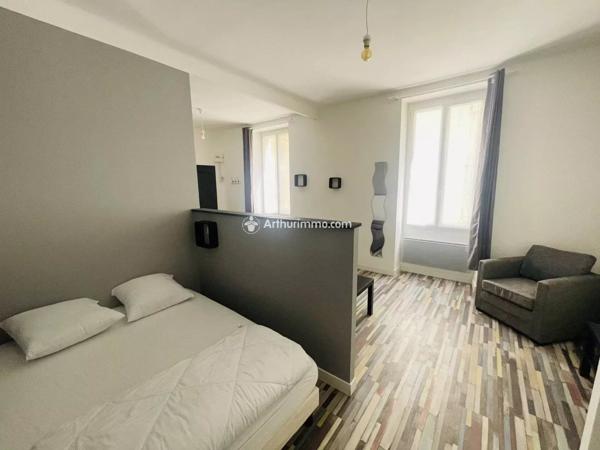 Location Appartement 1 pièces 27 m2 à Millau