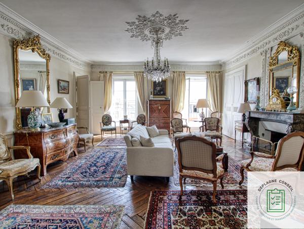 Rennes (35000) RENNES PARLEMENT - Appartement T8 au 4ème étage avec ascenseur