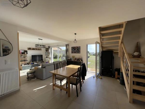 Location - Maison Saint-Père-Marc-en-Poulet 35430 4 pièces 99 m 2