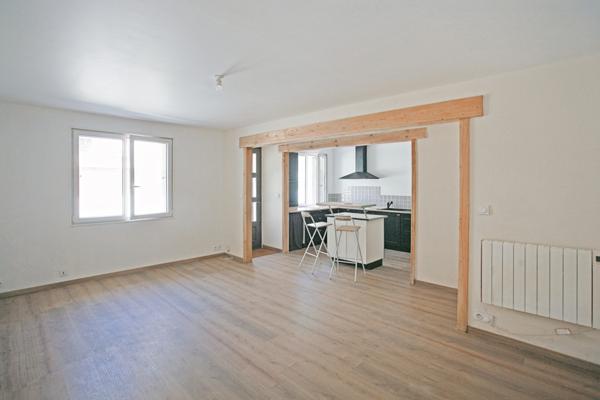 Échoppe rénovée avec grand balcon - Prix exceptionnel