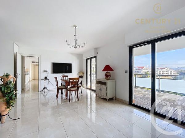 Appartement F3 à vendre  3 pièces - 86,21 m2 MARSEILLE - 13008