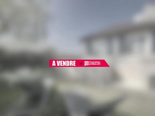 Maison de plain-pied 4 chambres et 1 bureau sur sous-sol total