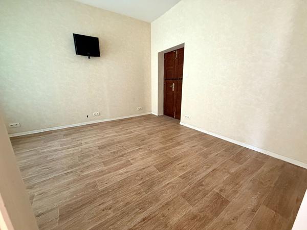 A VENDRE  TYPE 5 114 M2 CENTRE VILLE 20000 AJACCIO PLACE  DU DIAMANT EXTERIEUR