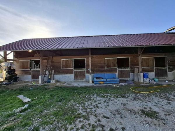 Propriété équestre Proche Mortagne Au Perche 195 m2  avec 30 hectares de terrain