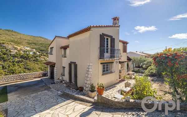 Maison à vendre    5 pièces • 133 m2 Colomars