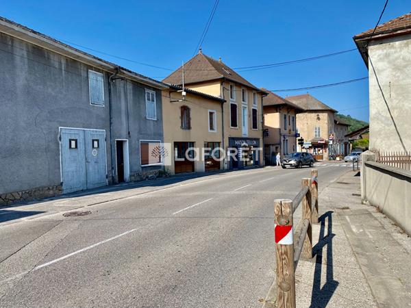 Achat maison près de SAINT CHEF - 7 pièce(s) - 300 m² - 140 000 €