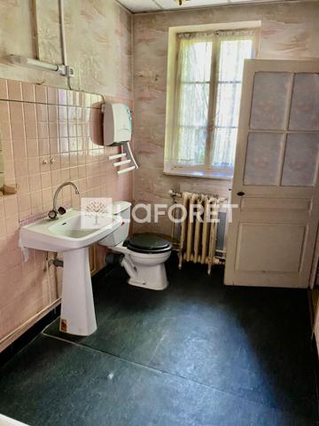 Achat maison près de SAINT CHEF - 7 pièce(s) - 300 m² - 140 000 €