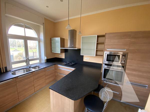 Maison 11 pièces 245 m2